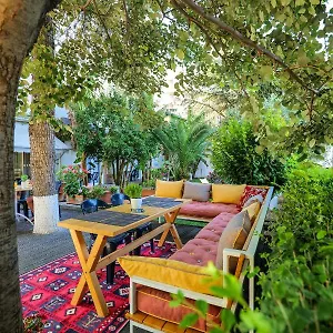 Garden Hotel